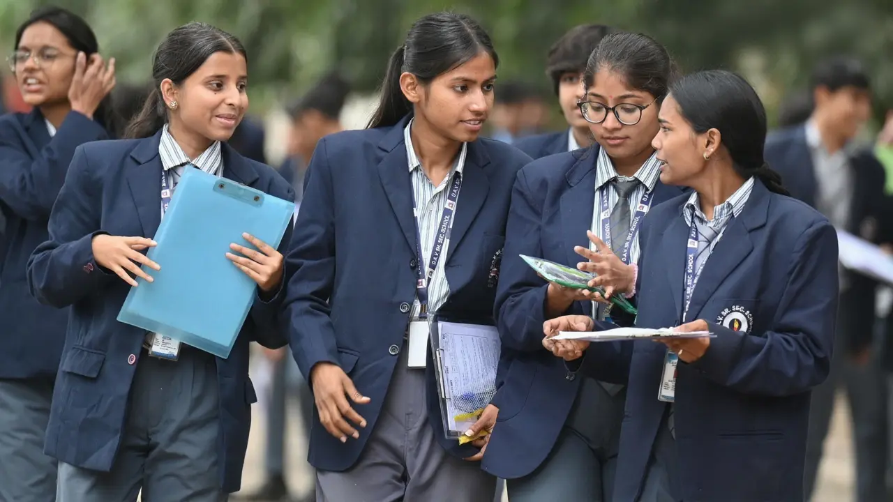 CBSE 12वीं रिजल्ट 2026: वेस्ट एशिया के स्कूलों में अंकों की अपलोडिंग शुरू