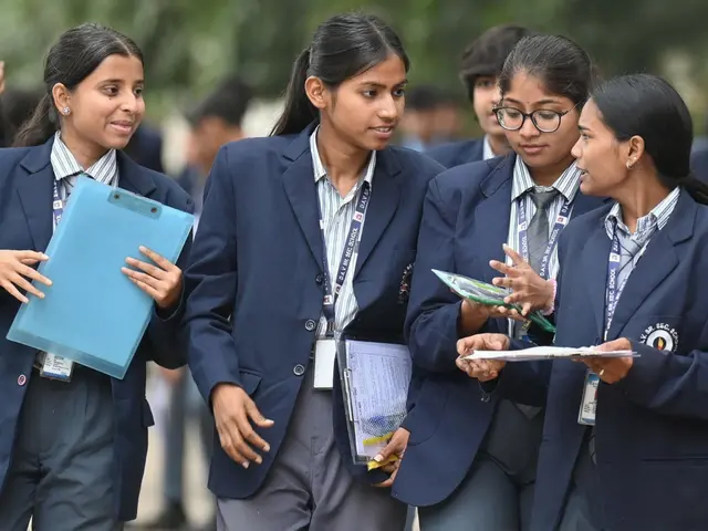 CBSE 12वीं रिजल्ट 2026: वेस्ट एशिया के स्कूलों में अंकों की अपलोडिंग शुरू